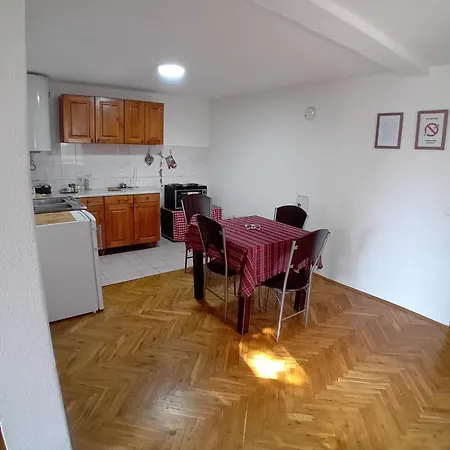 Resetovac Holiday home *